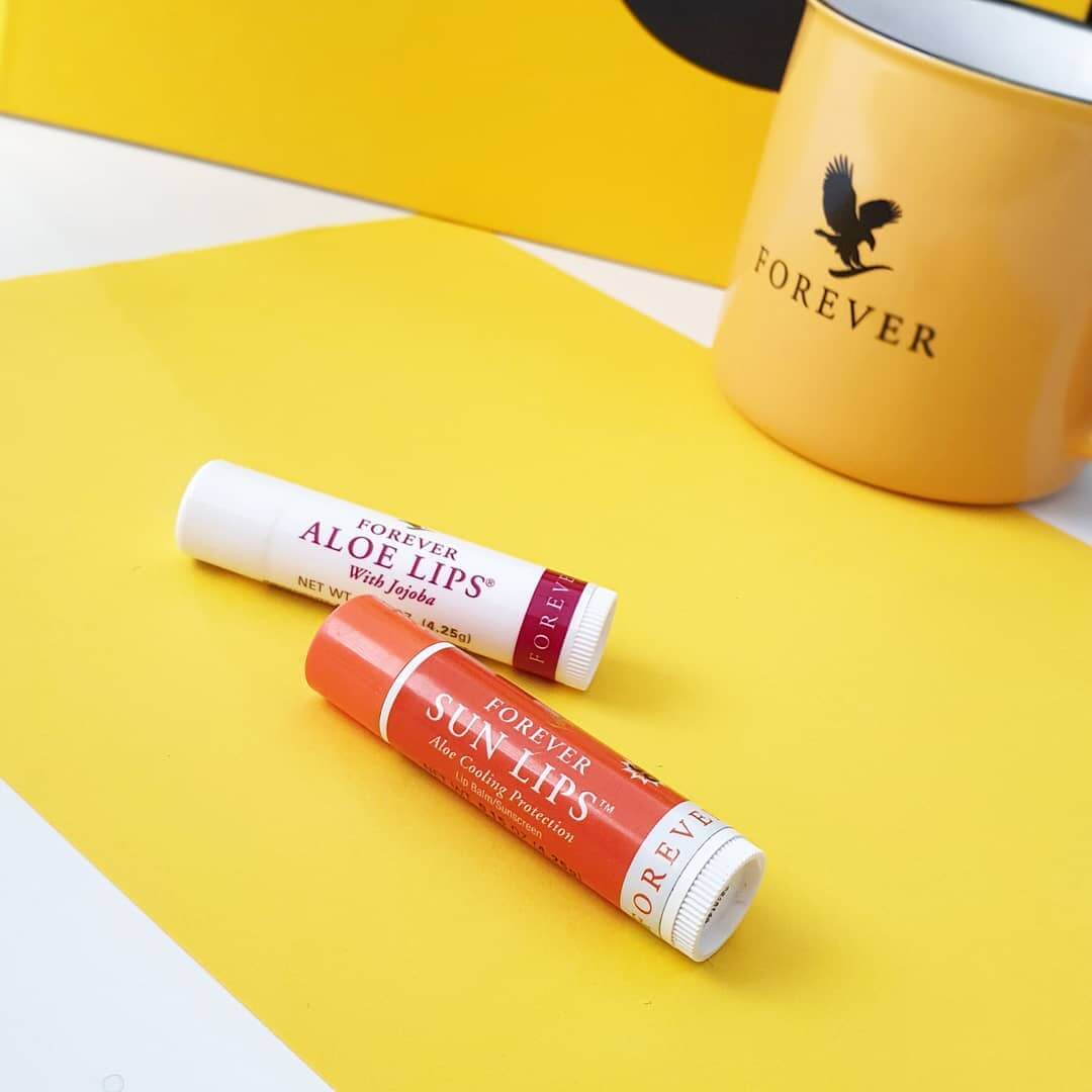 فوراور آلوئه لیپس، حاوی آلوئه ورا و روغن جوجوبا